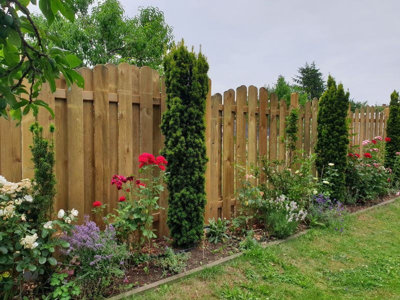 Shadowbox Fence Installation in Pearland, TX